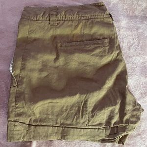 khaki shorts